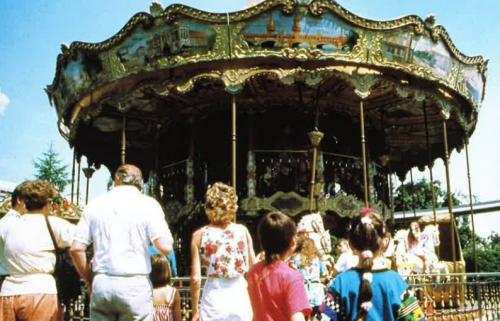 Alt Berliner Dampf-Pferdekarussell 2