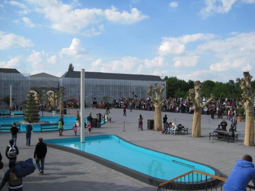 Aufbau: Kaiserplatz 6