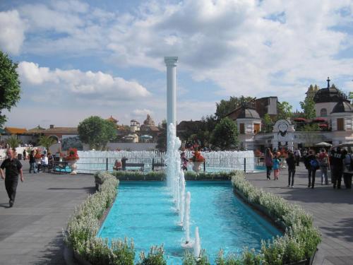 Aufbau: Kaiserplatz 7