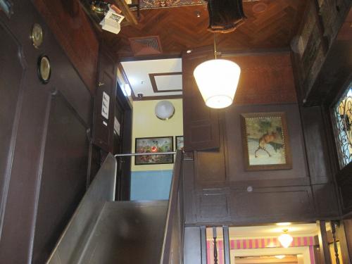 Das verrückte Hotel Tartüff 25