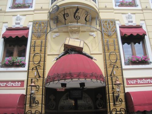 Das verrückte Hotel Tartüff 3