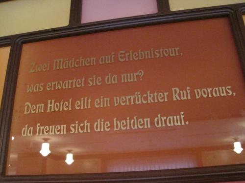 Das verrückte Hotel Tartüff 9