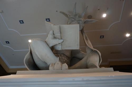 Haus der 6 Drachen 2