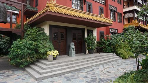 Hotel Ling Bao 17