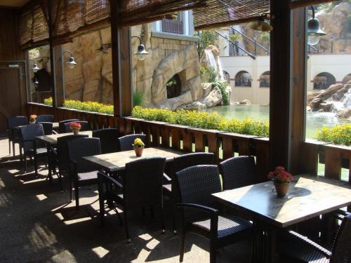 La Cantina Tacana 10