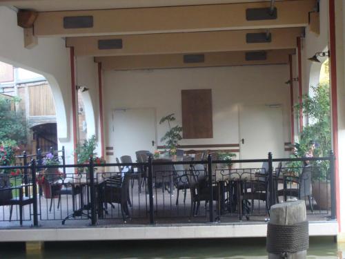 La Cantina Tacana 13