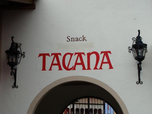 La Cantina Tacana 15