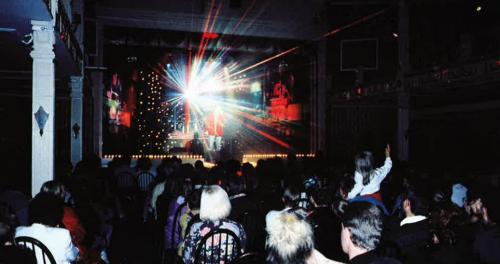 Star-Imitatoren- und Lasershow 10