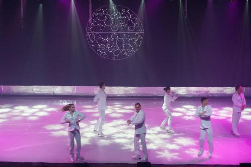 White Christmas on Ice 1