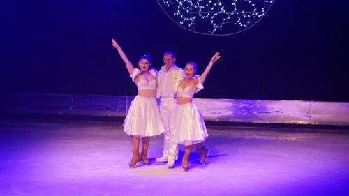 White Christmas on Ice 13
